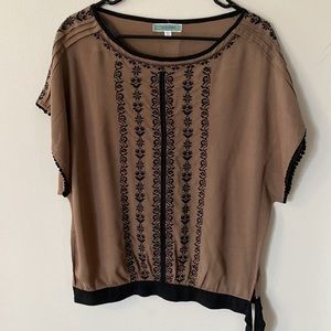 Pleione embroidered design blouse size M